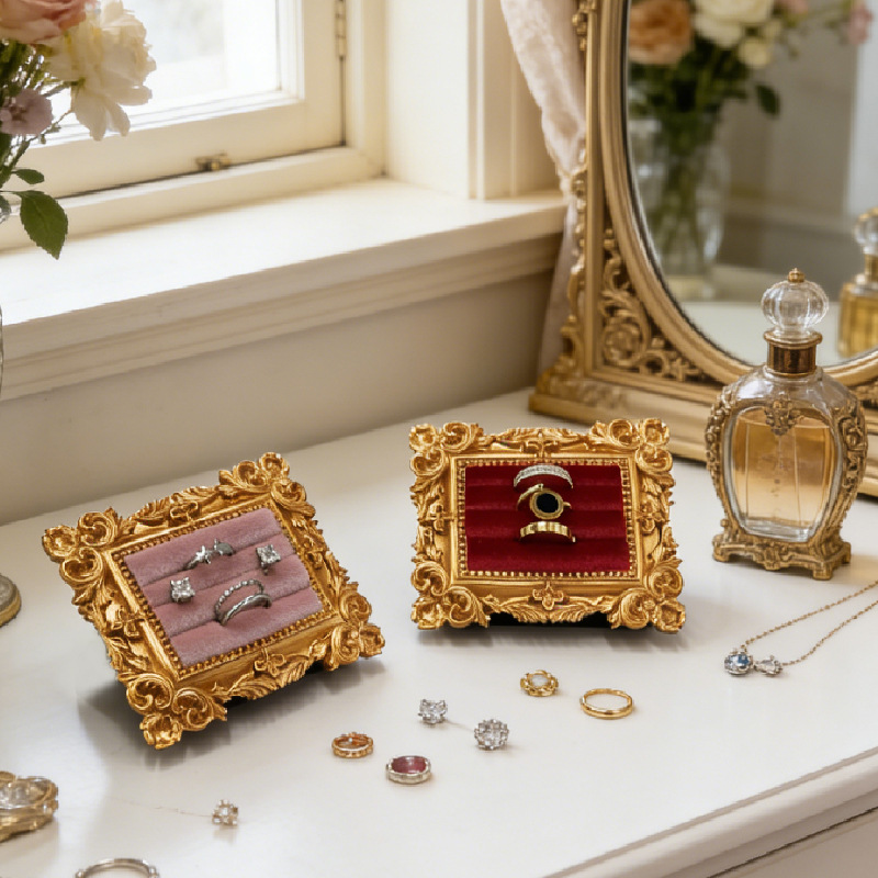Outdoor Furniture Vintage - Vintage Picture Frame Ring Display Stand